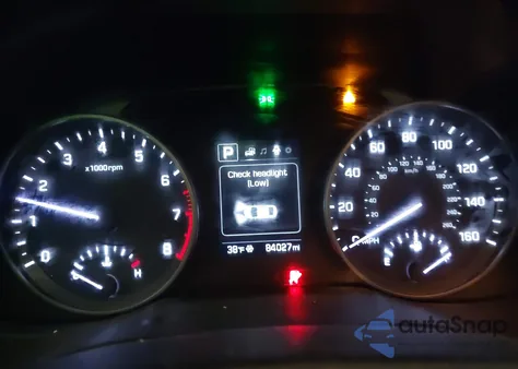 2018 Hyundai Elantra Sel z USA, uszkodzony, nr VIN 5NPD84LF3JH242786